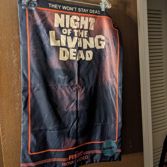Loot Crate Other - Night of the Living Dead zip pillow sham